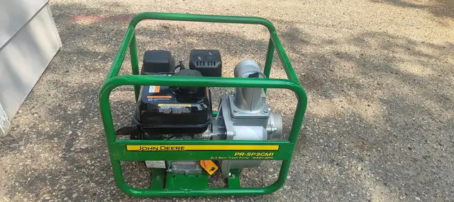 NEW John Deere 3' Semi-Trash Water Pump - NEVER USED