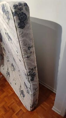 Matelas a donner - Photo 3