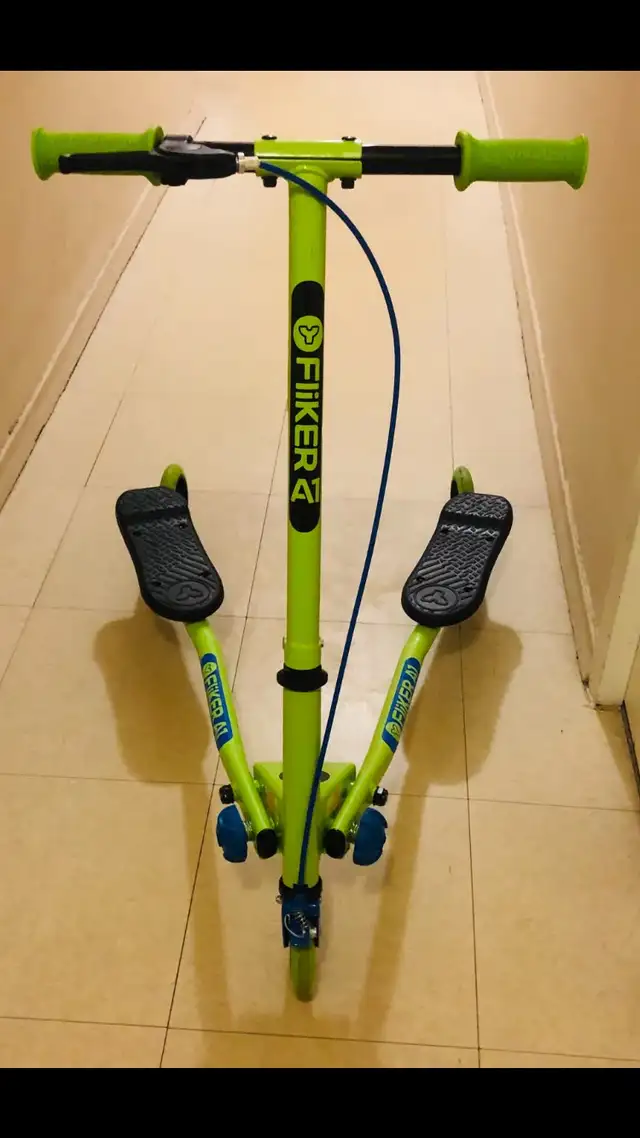 YVOLUTION SCOOTER FOR SALE SCARBOROUGH$30