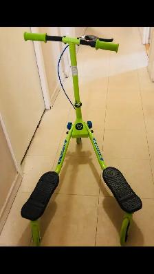 YVOLUTION SCOOTER FOR SALE SCARBOROUGH$30 - Photo 2