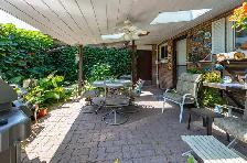Beautiful Detached 3 Bedroom Home in Pleasant View - Toronto - Photo 8
