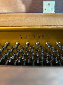 Yamaha Upright Piano M5A Satin Walnut - Photo 2