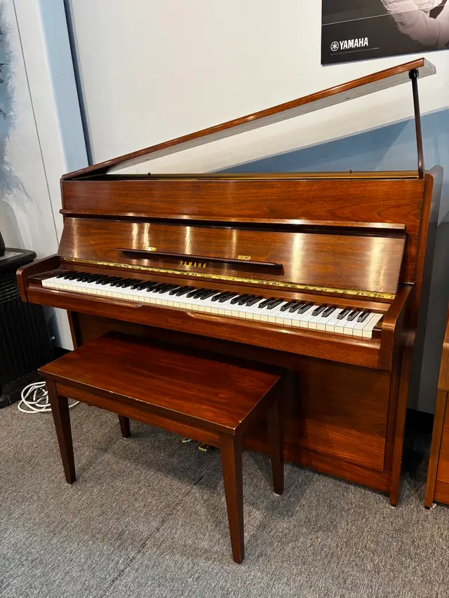 Yamaha Upright Piano M1A Satin Walnut
