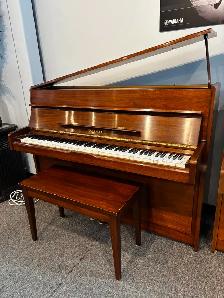 Yamaha Upright Piano M1A Satin Walnut