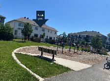 3 Bed 2.5 Bath Townhouse in Barrhaven, 2 Parking, Plaza   Sprt C - Photo 4