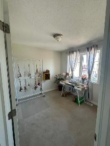 3 Bed 2.5 Bath Townhouse in Barrhaven, 2 Parking, Plaza   Sprt C - Photo 13