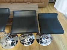 4 Black bar stools. A-1- condition for sale cash only $135.00 or - Photo 4