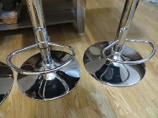 4 Black bar stools. A-1- condition for sale cash only $135.00 or - Photo 5