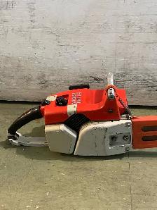 Stihl 030AV Chainsaw - Photo 9