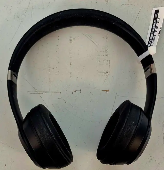 Beats Solo 4 On-Ear Headphones (32029103)