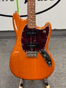 Fender Player Series Mustang 90 Electric Guitar - Photo 2