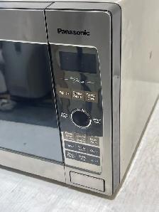 Panasonic Inverter Microwave NN-T695SFX - Photo 2
