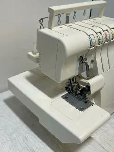 Singer 14SH654 Serger - Photo 5