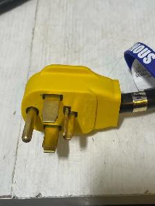 Shinnous Heavy Duty NEMA 14-30P to 14-30R Adapter Cord - Photo 8