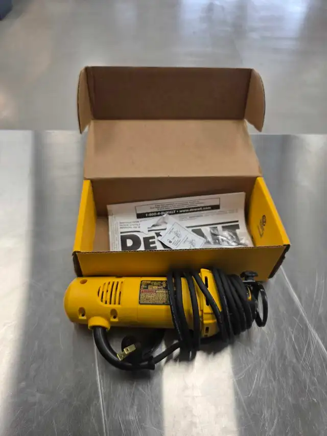 dewalt spiral cut saw