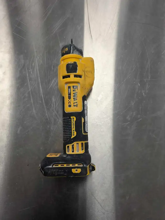 dewalt 20v cut-out tool