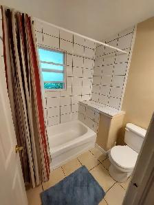 ROOM FOR RENT FANSHAWE COLLEGE AVAILABLE SEPTEMBER 1, 2026. - Photo 12