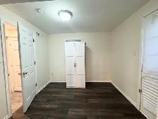 BEAUTIFUL 3 DEN DETACHED HOUSE WITH MODERN UPGRADES - Photo 8