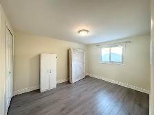BEAUTIFUL 3 DEN DETACHED HOUSE WITH MODERN UPGRADES - Photo 12