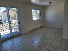 Logement 4 1/2 a louer (Auteuil Laval) Disponible maintenant - Photo 3