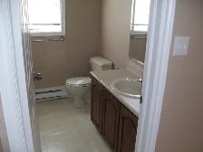 4 bedroom house - heat and light included - Photo 2