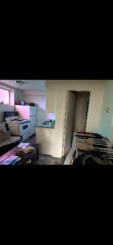 LIBRE, 1 1/2 À LIMOILOU, 755$/MOIS, CHAUF/ÉCLARÉ, WIFI SEMI-MEUB