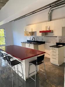 Condo3.1/2 stationnement intérieur1950$/ Condo 3 1/2 with garage