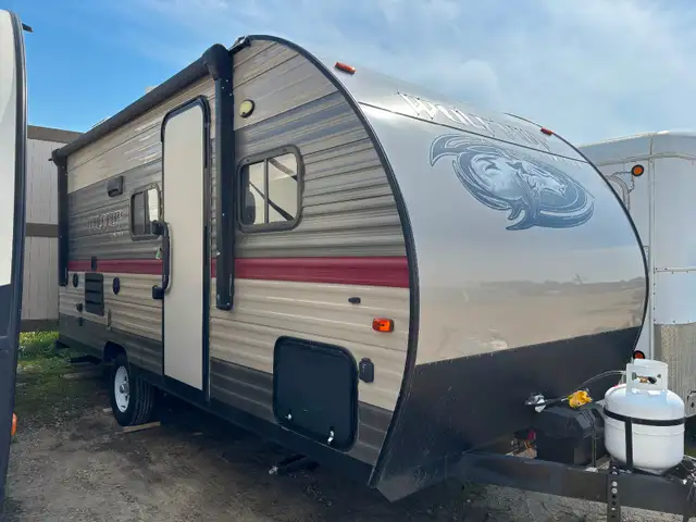 2019 Forest River Wolf Pup 16Ft W/bunks!
