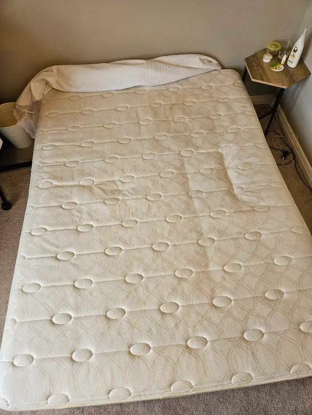 Queen mattress & box