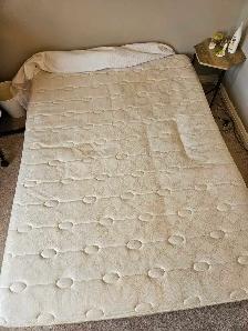 Queen mattress & box
