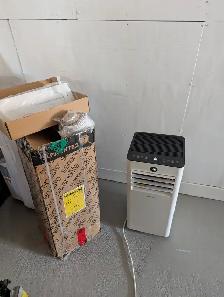 Brand New Portable 8,000BTU Air Conditioner and Heater - Photo 2