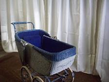 CAROSSE EN OSIER ANTIQUE - Photo 2