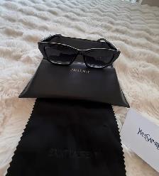 Ysl Sunglasses Brand New in Case - Photo 3