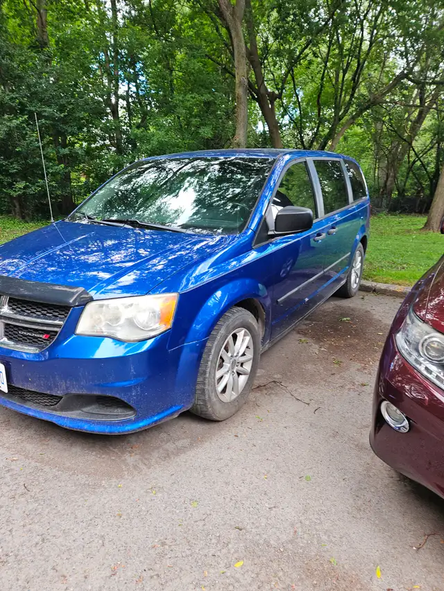for sale dodge caravan ,stow n go