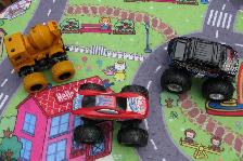 CAMIONS MONSTRES JOUETS