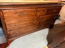 Queen size slaigh bedroom set - Photo 2