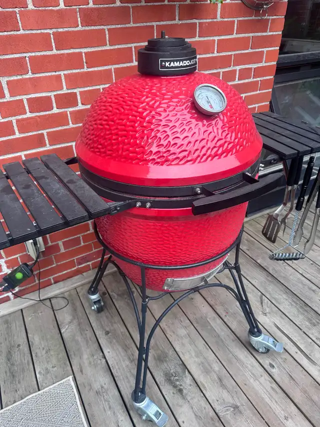 Free BBQ - KAMADO Joe