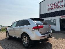 2013 Lincoln MKX RESERVE- WARRANTY INC, LEATHER, NAV, PANO ROOF, - Photo 3