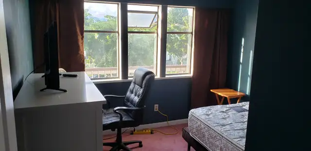 Furnished Private Room Available for Rent- Vancouver