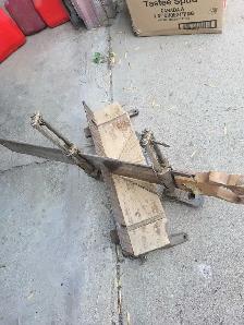 vintage hand saw and stand - Photo 2