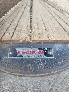 vintage hand saw and stand - Photo 4