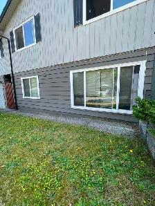 Spacious 2 Bedroom   Den Suite  with Private Entrance - Photo 6