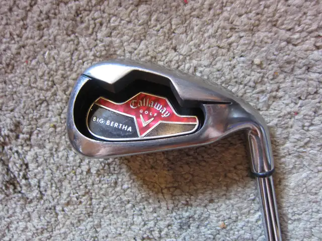 GREAT SHAPE RH #3-9,pw CALLAWAY BIG BERTHA R FLEX STEEL IRONS