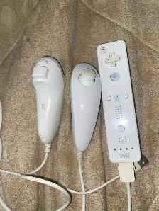 Wii console and Wii remote and Nintendo wire box - Photo 4