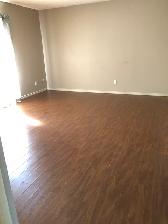 Large, Clean, 3 Bed Rm Town House, Great Area! - Photo 5