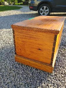 Old Wood Chest - Photo 7
