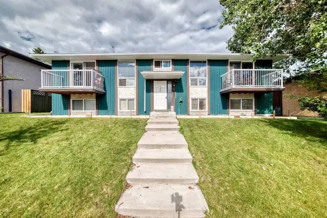 Spacious Apartment Available!