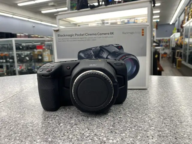 Blackmagic Design Pocket Cinema Camera 6K Pro - Canon EF Mount