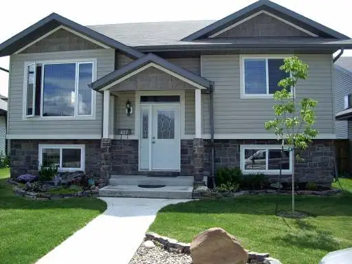 3 Bedroom Basement Suite in Westpark!