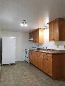 Spacious 2-Bedroom with Private Entrance and Balcony - Photo 2